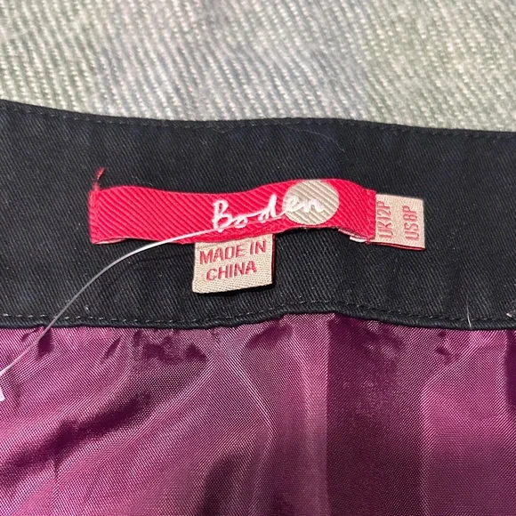 Boden Black A-Line Skirt with Gray Fern Embroidery- Lined Size 8P - Picture 2 of 5